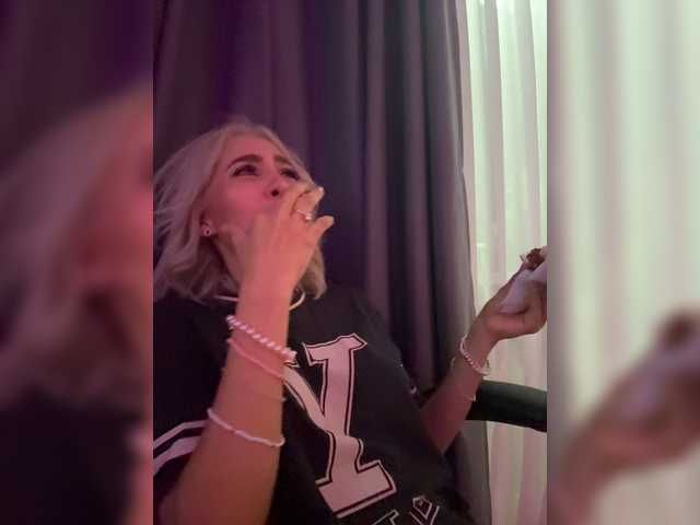 lucygirl- live webcam show