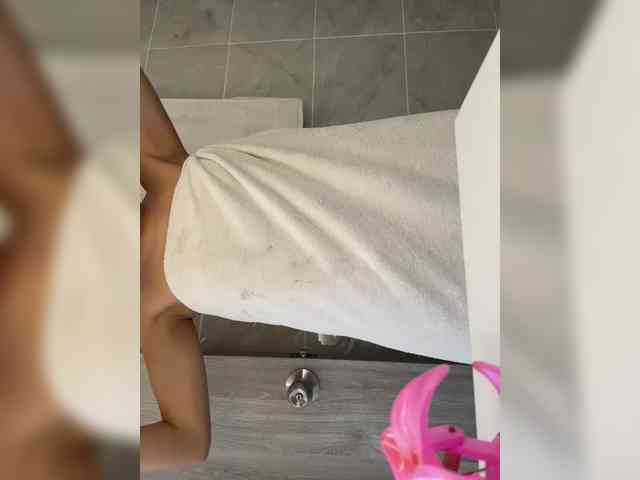 LucyRouse webcam