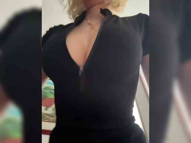 LucyRouse webcam
