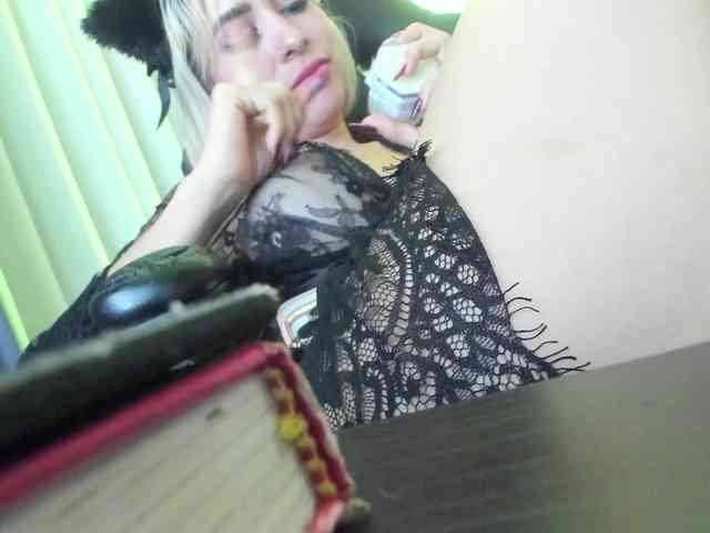 LucyRouse webcam