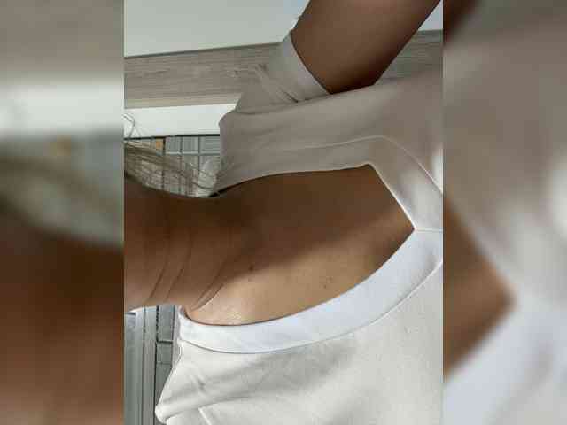 LucyRouse webcam
