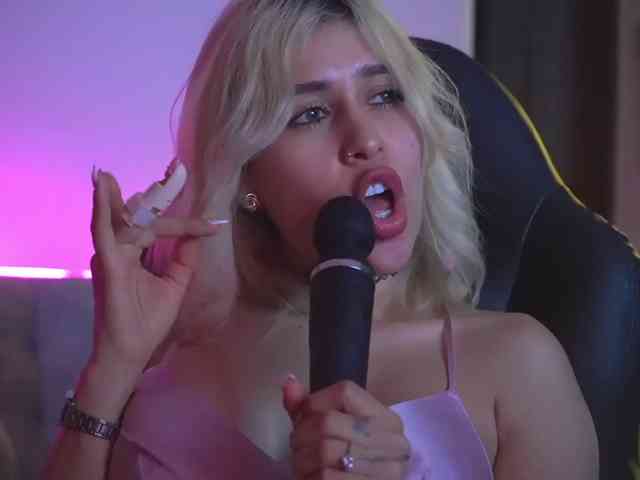 LucyRouse webcam