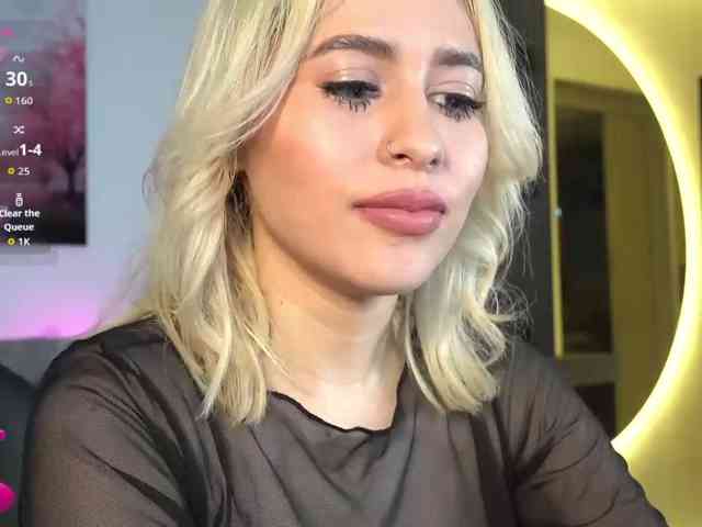 LucyRouse webcam
