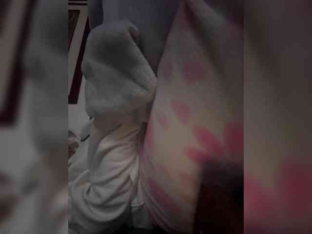 LucyRouse webcam