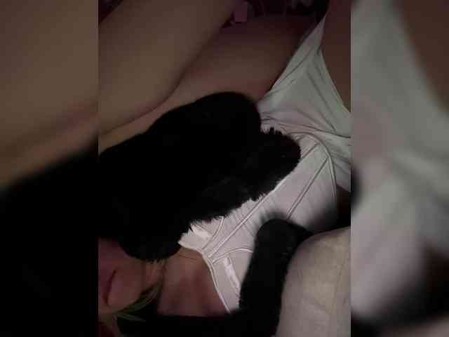 LucyRouse webcam