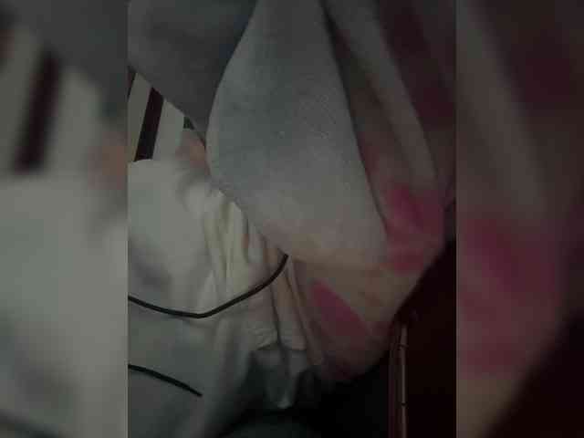 LucyRouse webcam