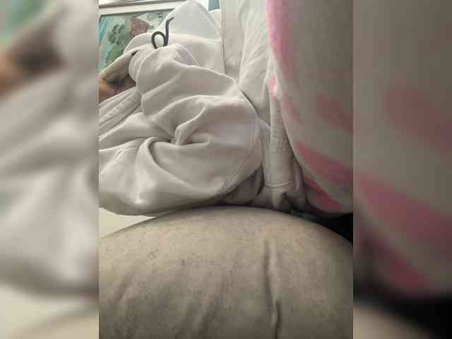 LucyRouse webcam