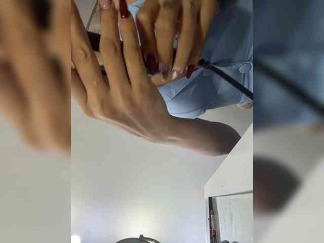LucyRouse webcam