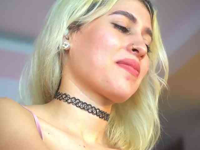 LucyRouse webcam