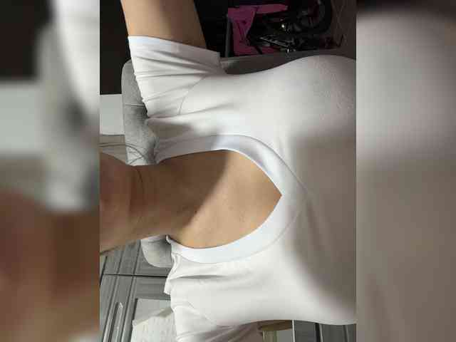 LucyRouse webcam