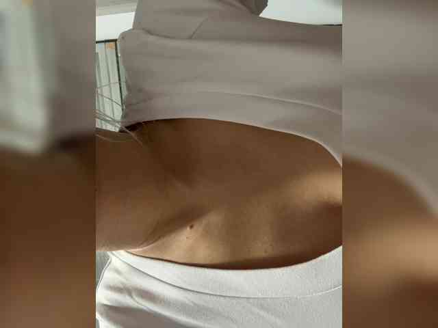 LucyRouse webcam
