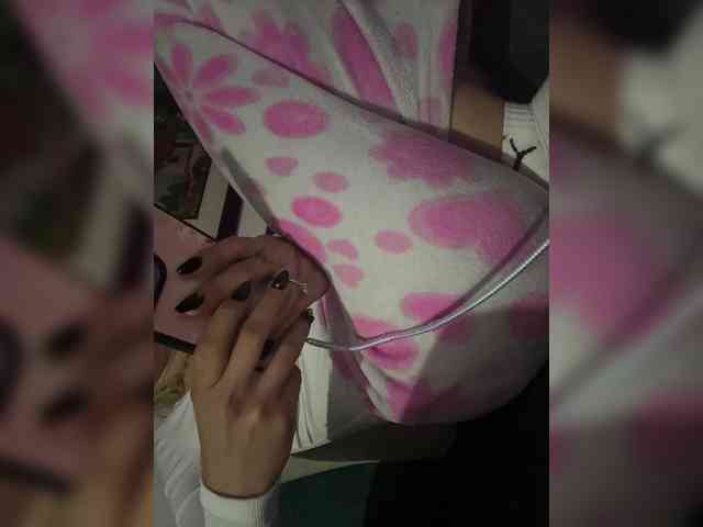 LucyRouse webcam
