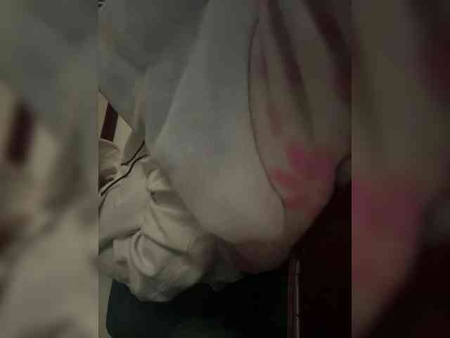LucyRouse webcam