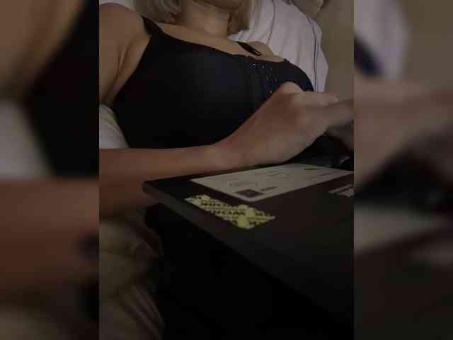 LucyRouse webcam