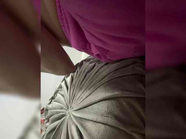LucyRouse webcam