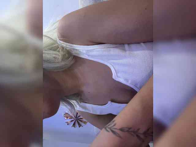 LucyRouse webcam