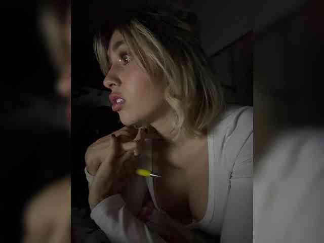 LucyRouse webcam
