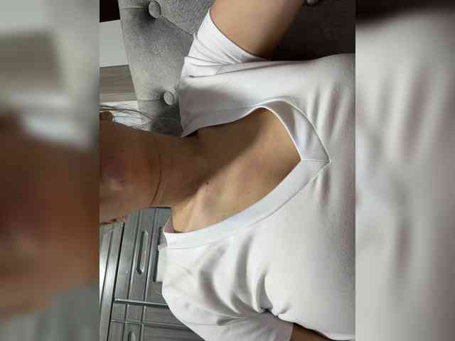 LucyRouse webcam