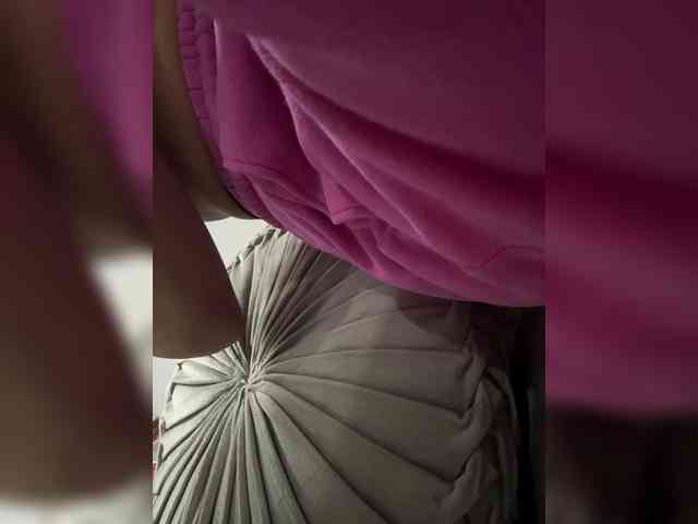 LucyRouse webcam