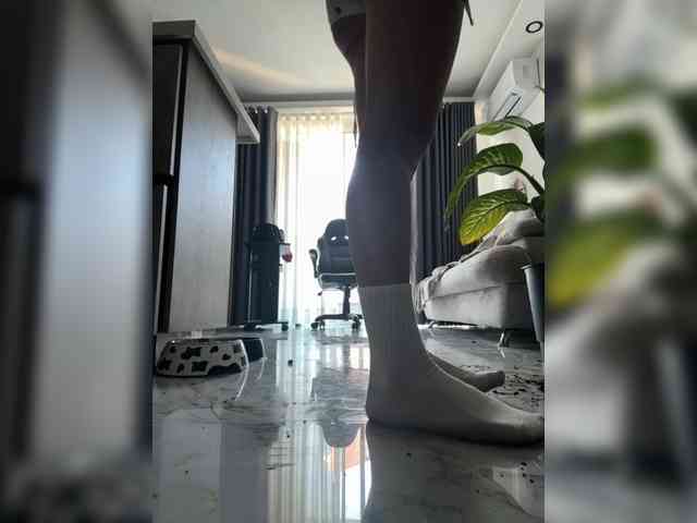 LucyRouse webcam