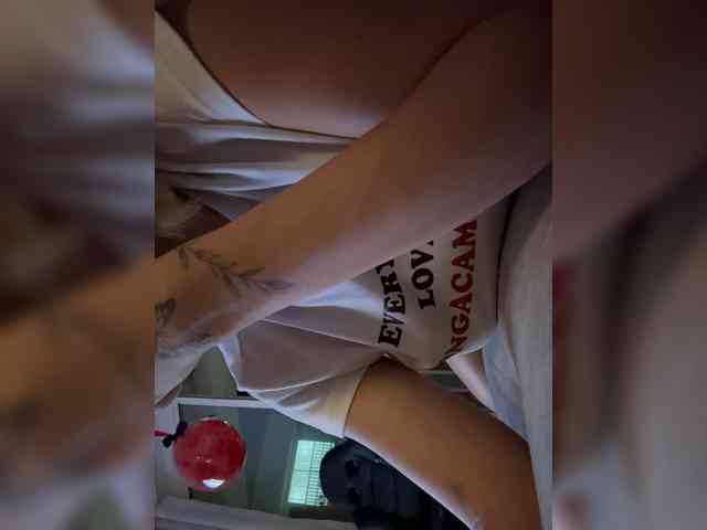 LucyRouse webcam