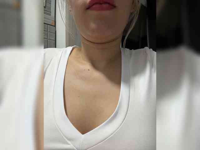 LucyRouse webcam
