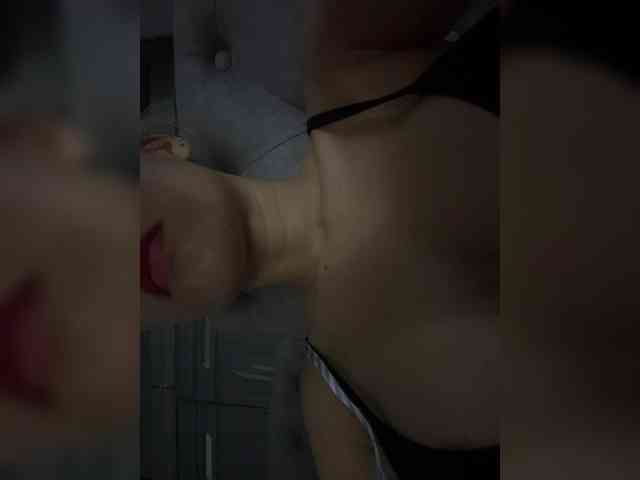 LucyRouse webcam