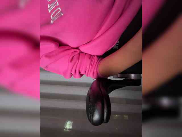 LucyRouse webcam