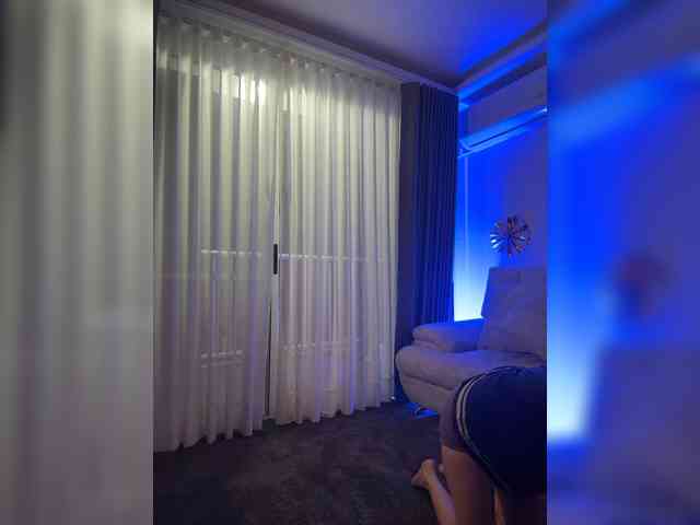 LucyRouse webcam