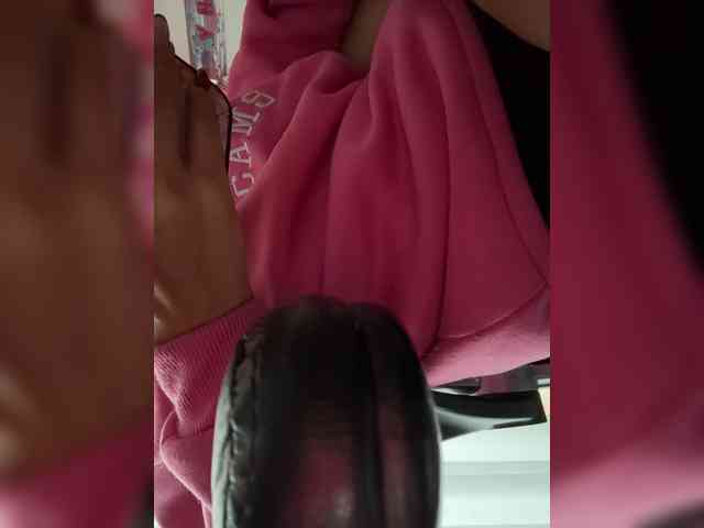 LucyRouse webcam