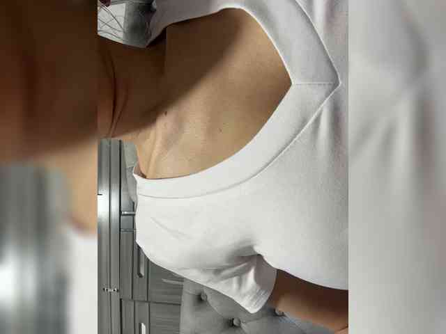 LucyRouse webcam