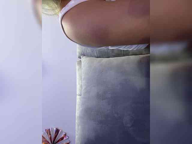LucyRouse webcam