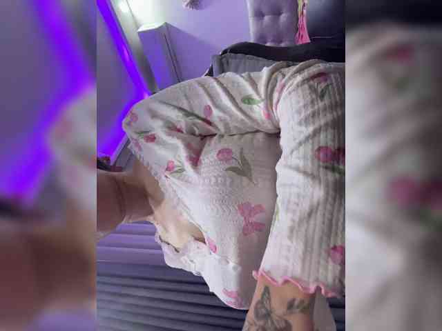 LucyRouse webcam