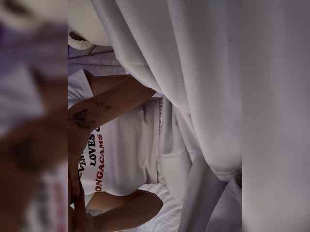 LucyRouse webcam