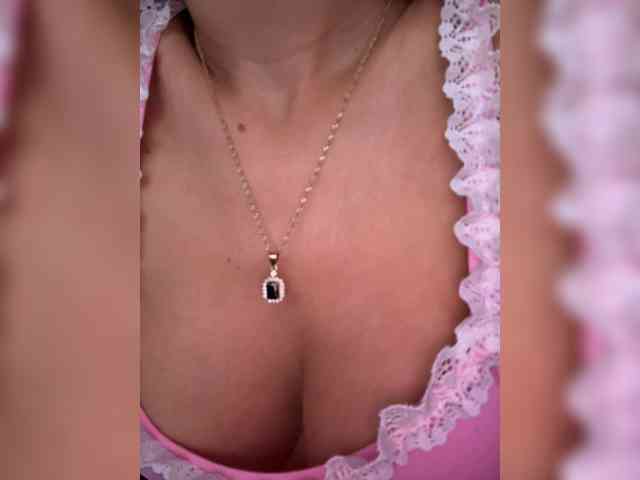 LucyRouse webcam
