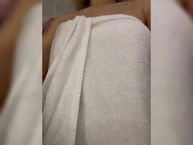 LucyRouse webcam