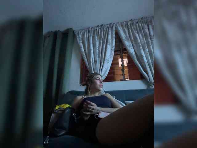 LucyRouse webcam