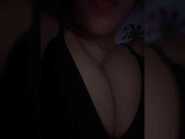 LucyRouse webcam