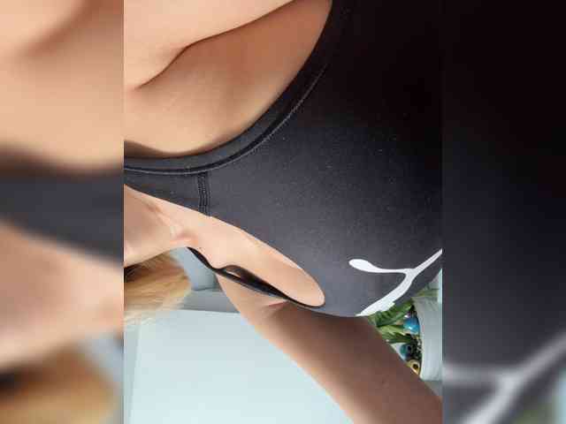 LucyRouse webcam