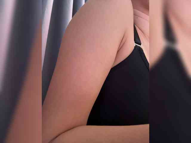 LucyRouse webcam