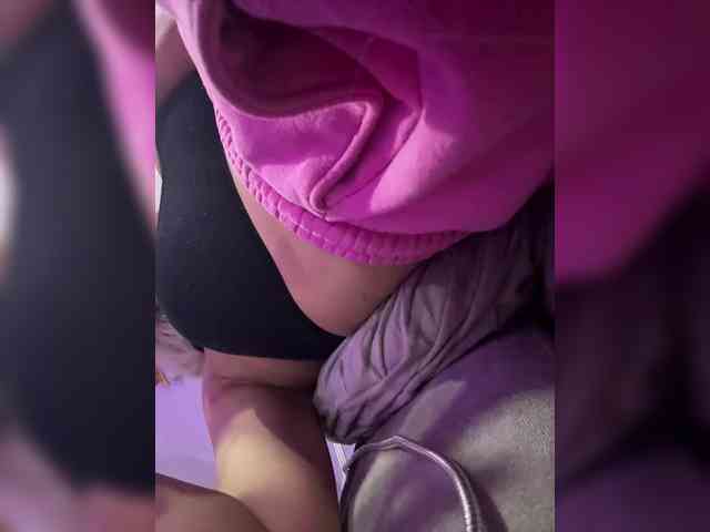 LucyRouse webcam