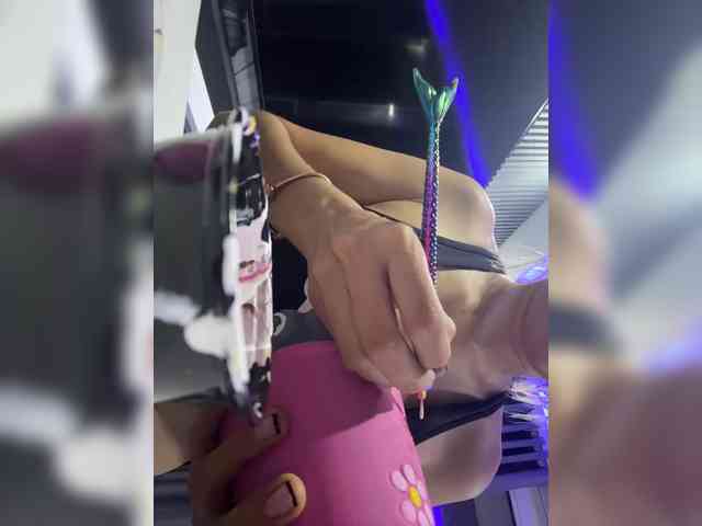 LucyRouse webcam