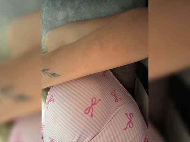 LucyRouse webcam