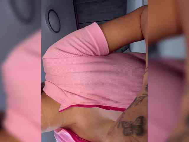 LucyRouse webcam
