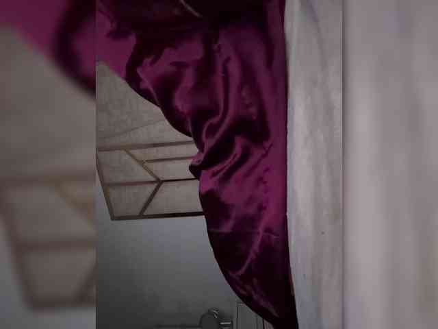 LucyRouse webcam