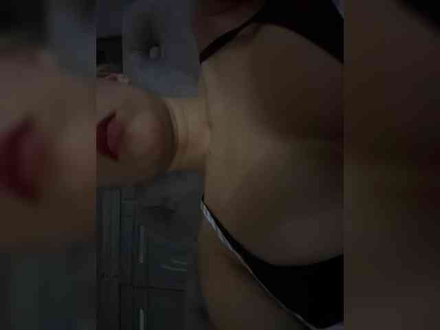 LucyRouse webcam