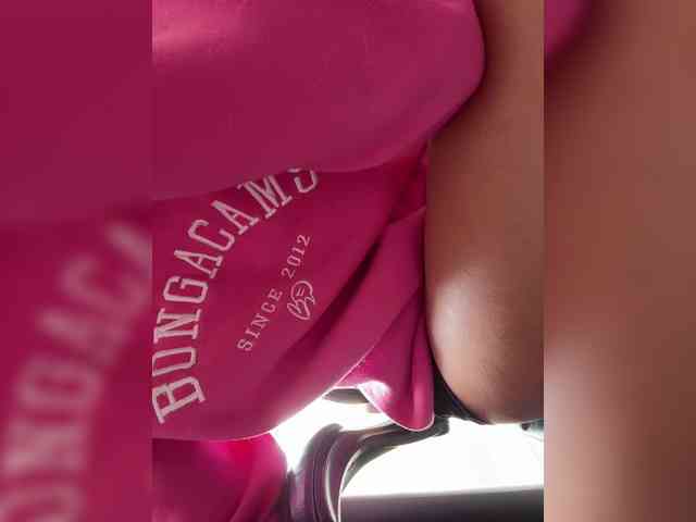 LucyRouse webcam