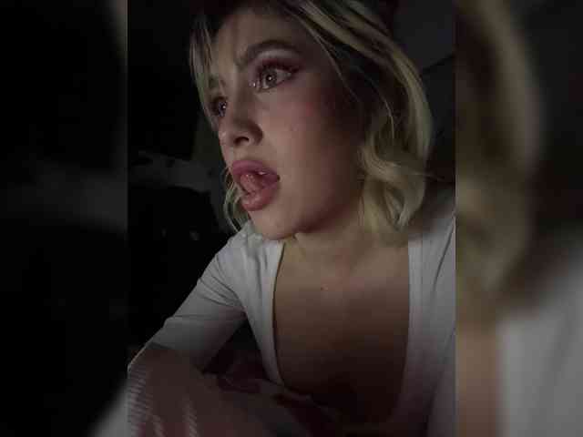 LucyRouse webcam