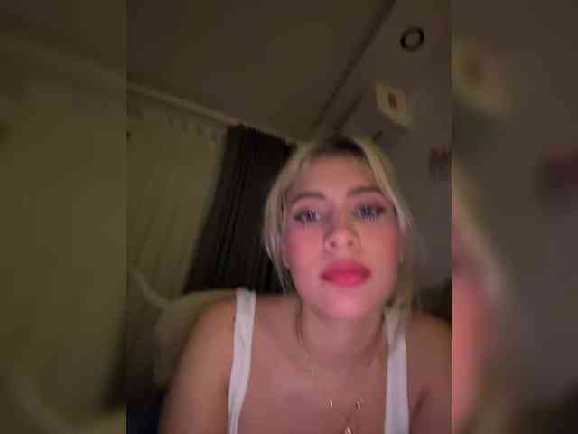 LucyRouse webcam