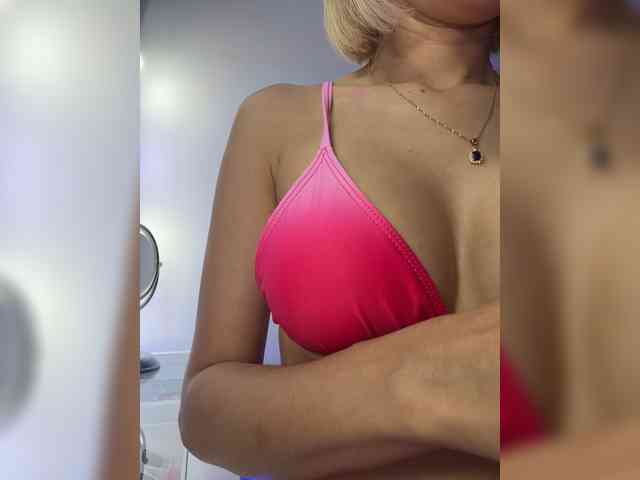 LucyRouse webcam